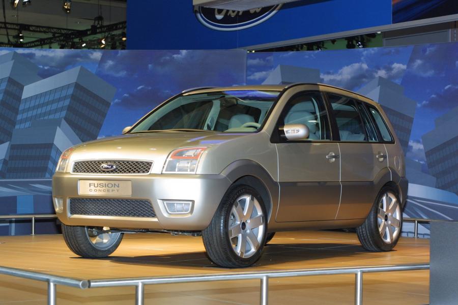  Ford Fusion Concept 2002 года  (фото 4 из 12)